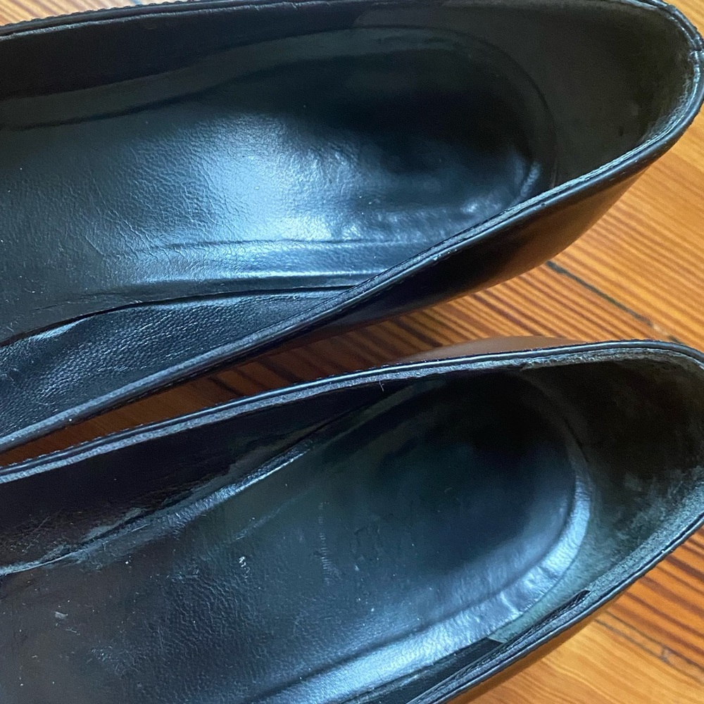 Y2K Vintage Prada pointed toe black leather pumps
Heels - Picture 4 of 12